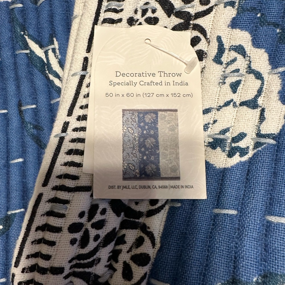 Muslin throw